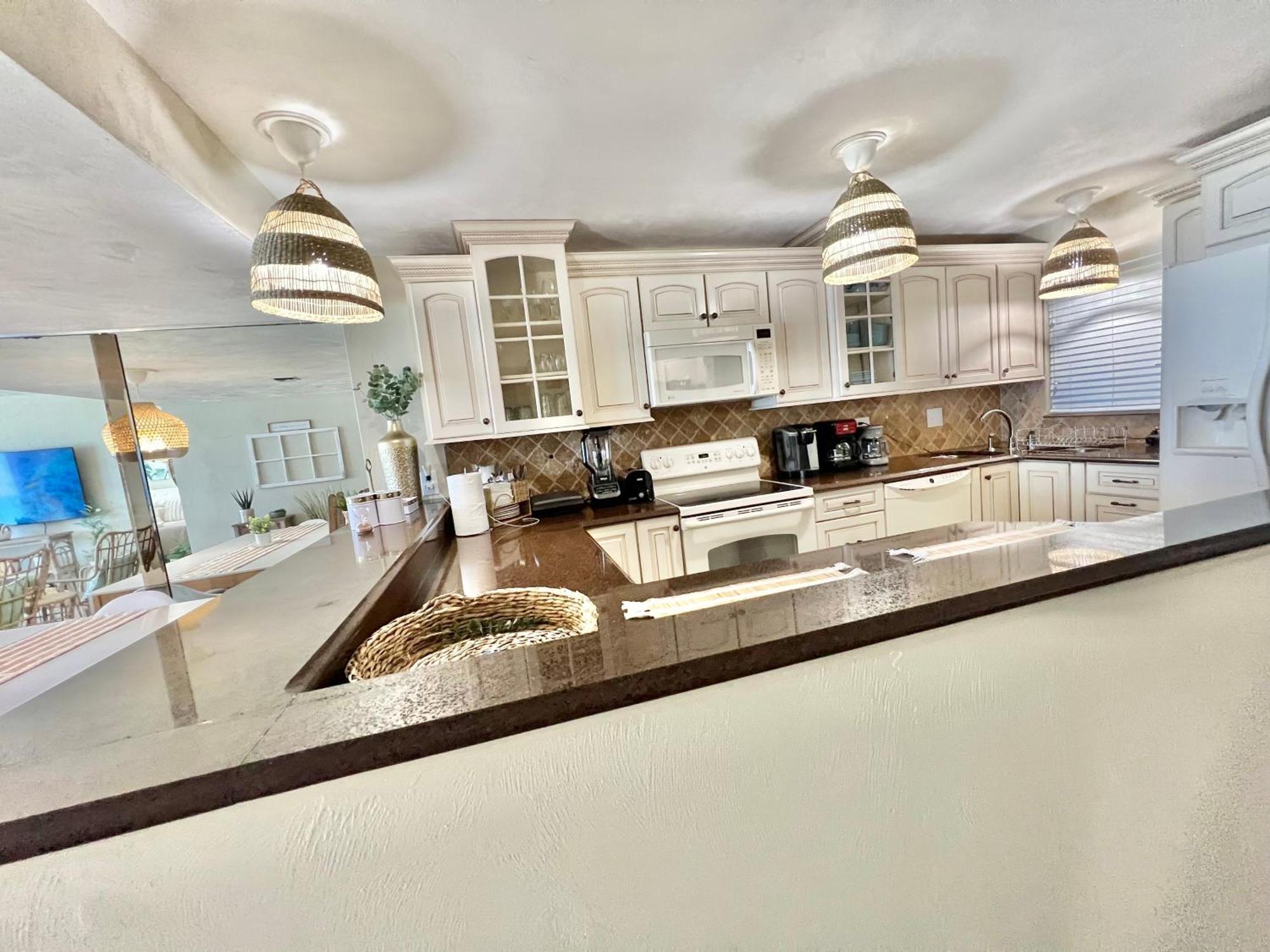 Beach Oasis 704 Lovely Daytona Ocean Front For 5 Sleeps Up To 12 Дейтона-Біч Екстер'єр фото